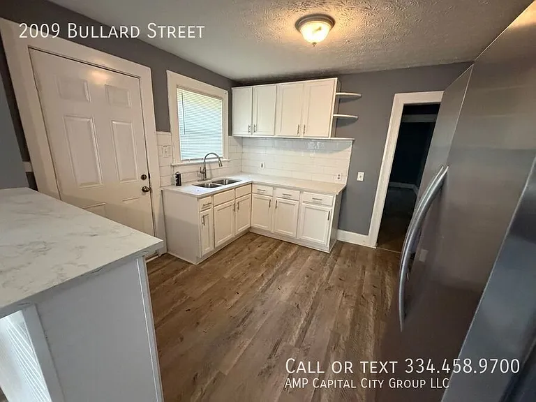 2009 Bullard St — Photo 12
