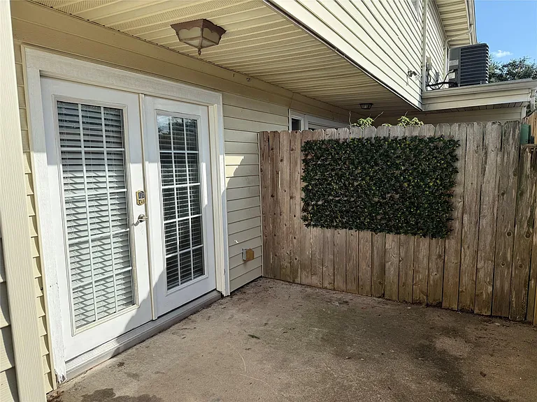 18101 Heritage Ln #8101 — Photo 16