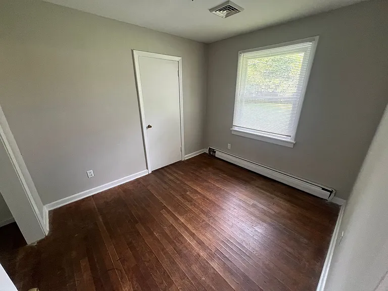 8206 Adrian Dr — Photo 23