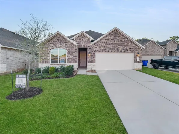 387 Westlake Terrace Dr, Conroe, TX 77304