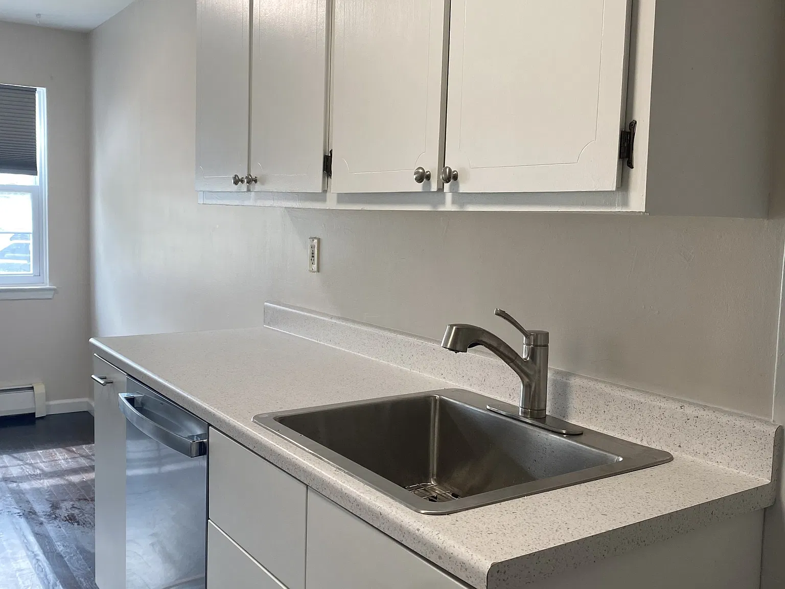 1 bed, 680 sqft, $2,100 — Photo 3