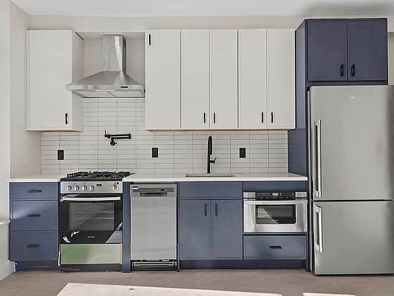 5th image of 279 S 5th St APT 1