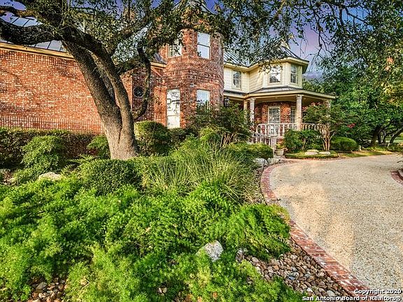 2nd image of 7 Vineyard Dr