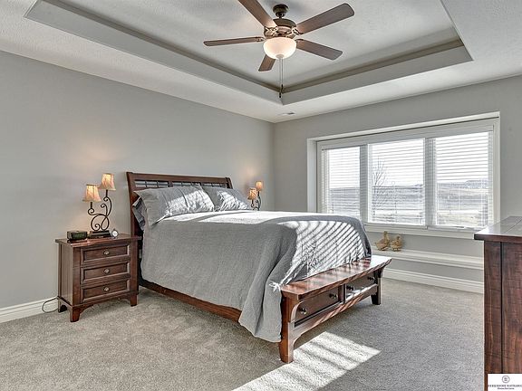 5th image of 10241 Cove Hollow Dr