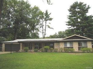 1317 Palm Ridge Ct, Saint Louis, MO 63146