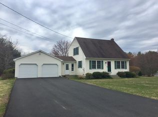 35 Gill Rd, Bernardston, MA 01337