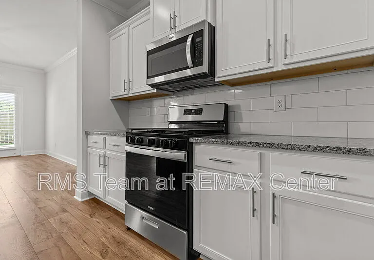 5125 Hillington Way — Photo 9