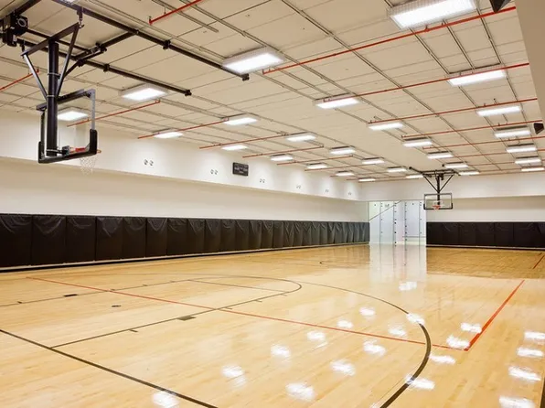 60 Riverside Boulevard image 9 of 20