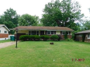 9709 Edgefield Dr, Saint Louis, MO 63136