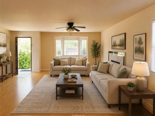 22451 Dolorosa St, Woodland Hills, CA 91367