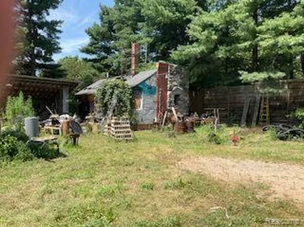 433 Coolbaugh Rd, Jackson, MI 49201