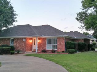 103 Meadowcreek Dr, Crandall, TX 75114
