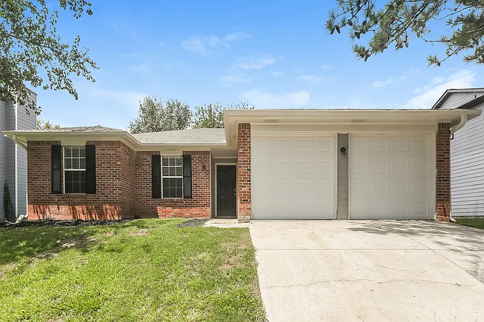 1901 Corners Cir — Photo 1