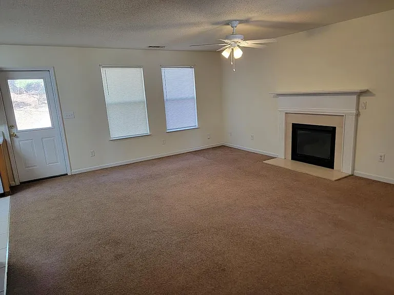 1106 Saint Phillips Ct — Photo 6