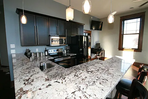701 State St #201 Photo 1