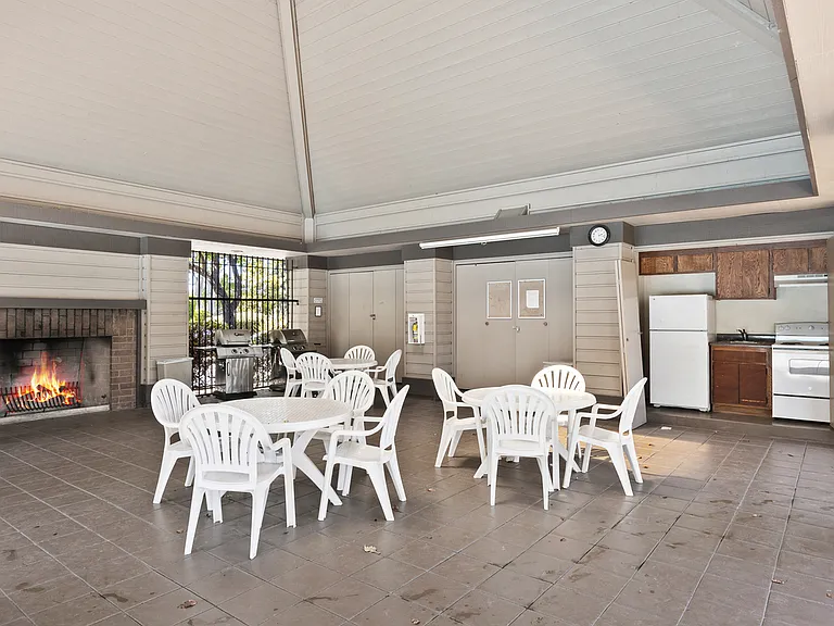 8431 Via Mallorca #103 — Photo 34