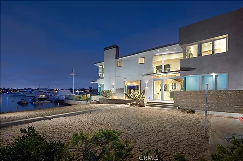 1042 W Bay Ave Photo 1
