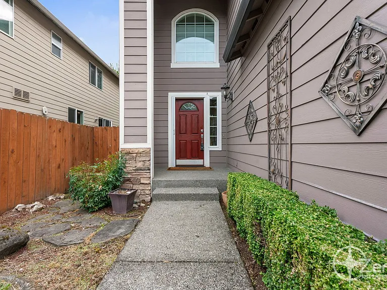 2903 NE 184th Ave — Photo 3