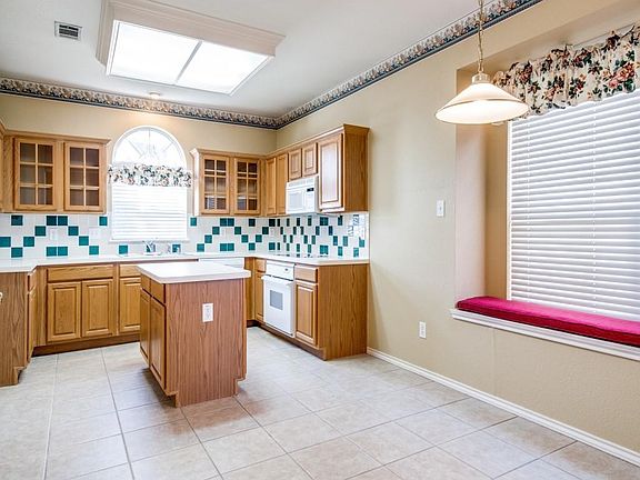 2nd image of 2127 Arbor Creek Dr