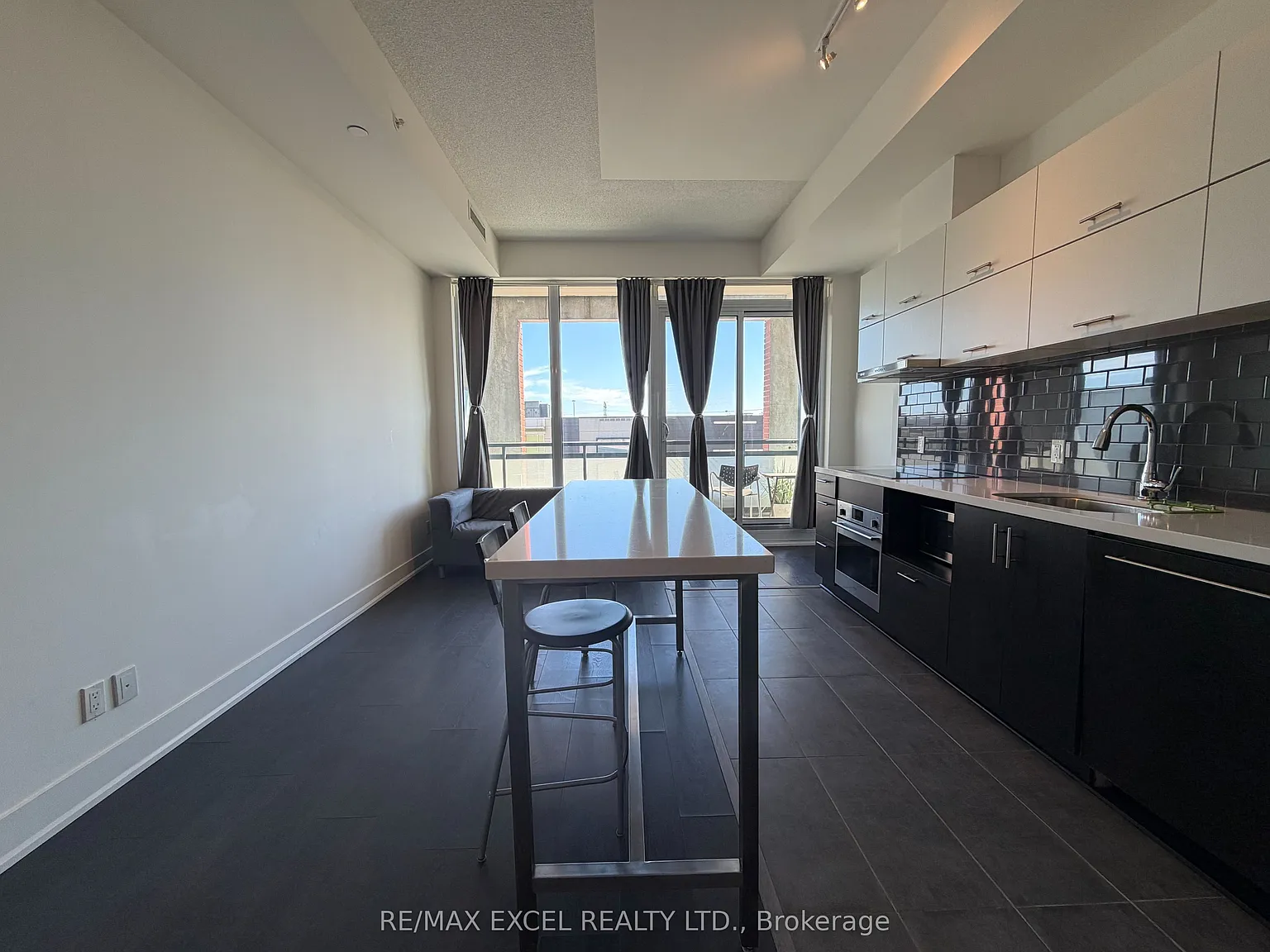 2 bed, $2,250 — Photo 4