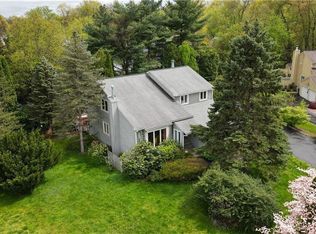 405 Farmers Dr, Windsor, CT 06095