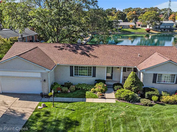 52527 Belle Vernon Dr, Shelby Township, MI 48316
