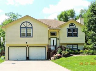 117 E Poplar St, Trimble, MO 64492