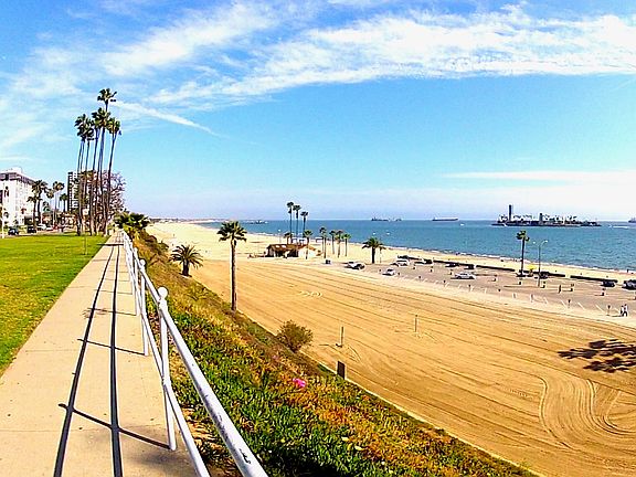 4th image of 4701 E Ocean Blvd