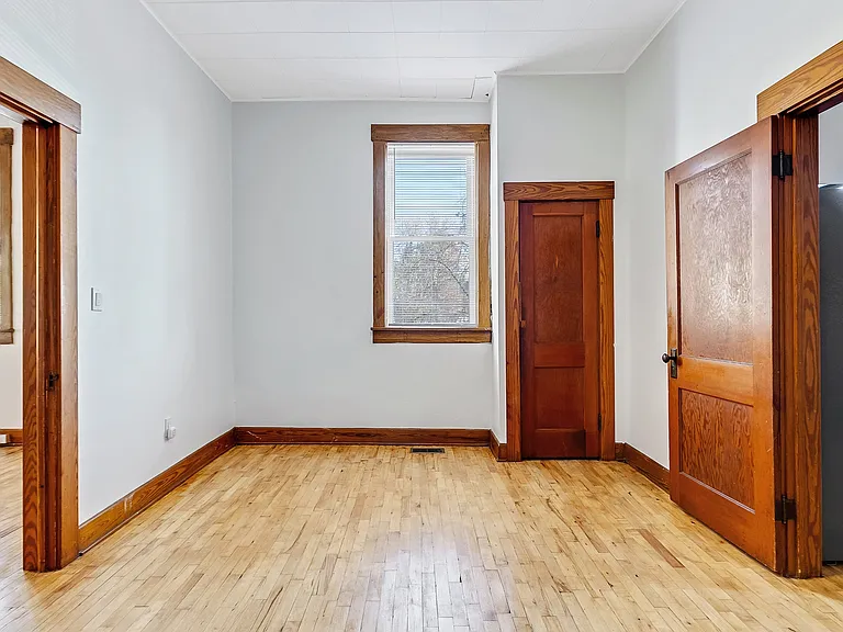 496 Dorsey Ave — Photo 46