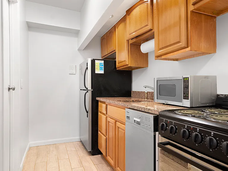 143 W 120th St #A — Photo 4