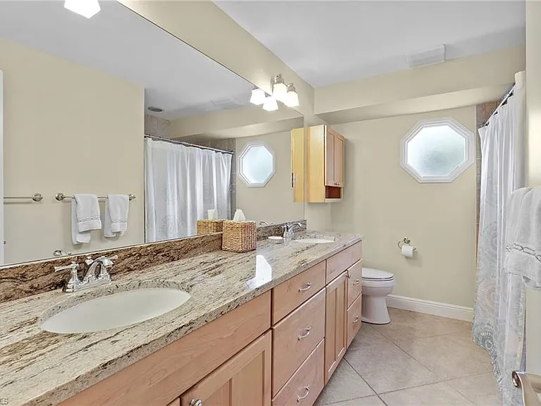 675 Harbour Dr — Photo 21