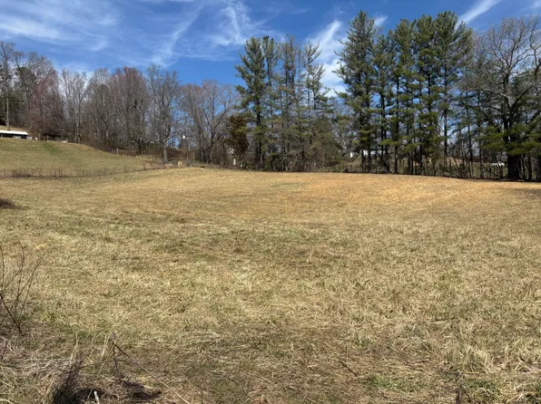 9999 Sutton St, Corbin, KY 40701