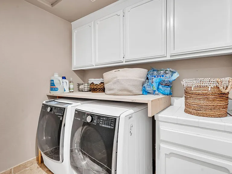 5331 Emerald Ct — Photo 26