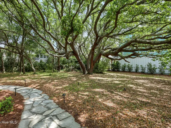 214 Assembly Way Avenue, Kure Beach, NC 28449