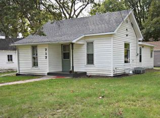 717 4th Ave NE, Independence, IA
