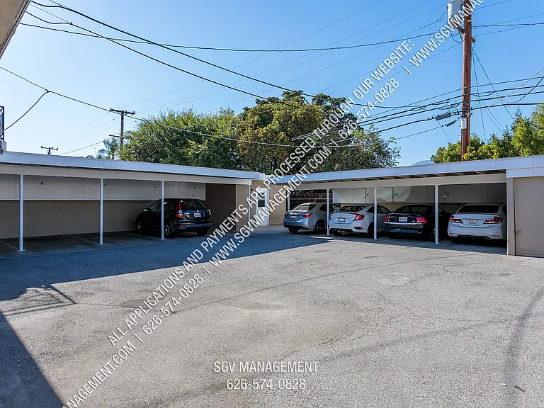 1001-1005 W Huntington Dr — Photo 8