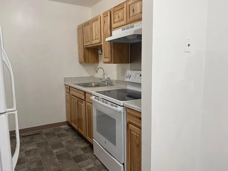 501 Stanfield Ave #501 — Photo 2