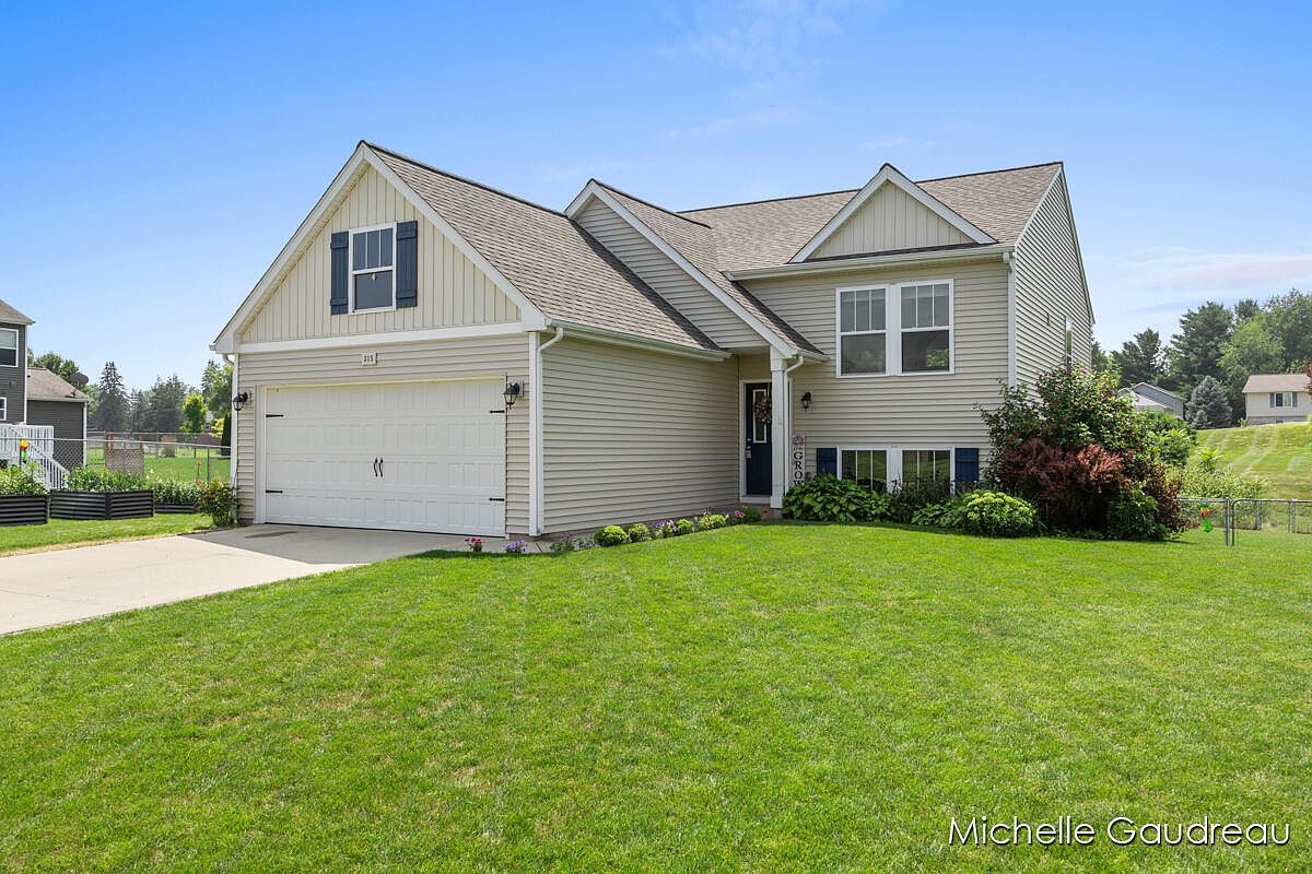 315 Minstehr Dr, Middleville, MI 49333 | Zillow
