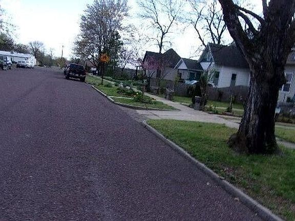 5th image of 816 8th St