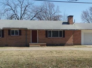 1001 SW A St, Bentonville, AR 72712