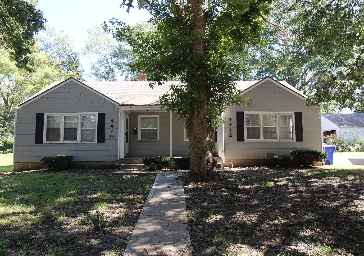 1 Bedroom 1 Bath Duplex in Navy Hill Area in Olathe — Photo 1