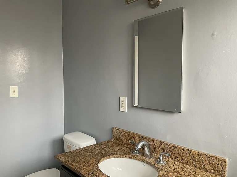 645 Scott Pl — Photo 24