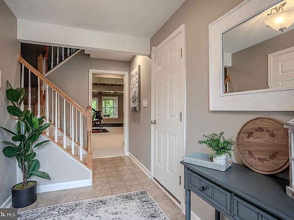 2nd image of 16 Forest View Ter