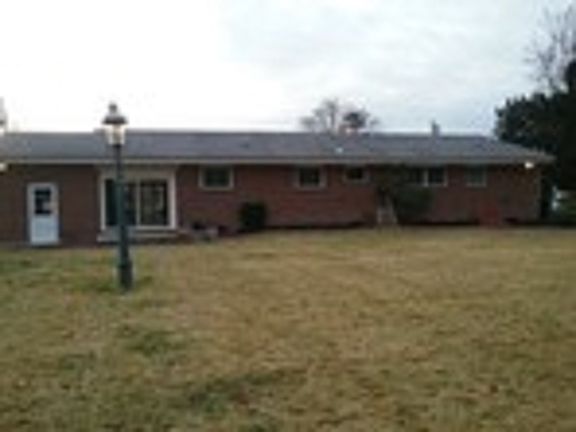4th image of 366 Wheatley Ave
