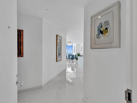 3rd image of 851A NE 1st Ave Floor 2909