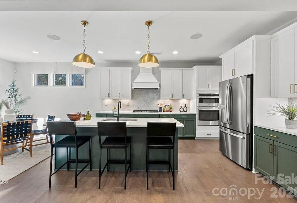 1st image of 202 Goorawing Ln