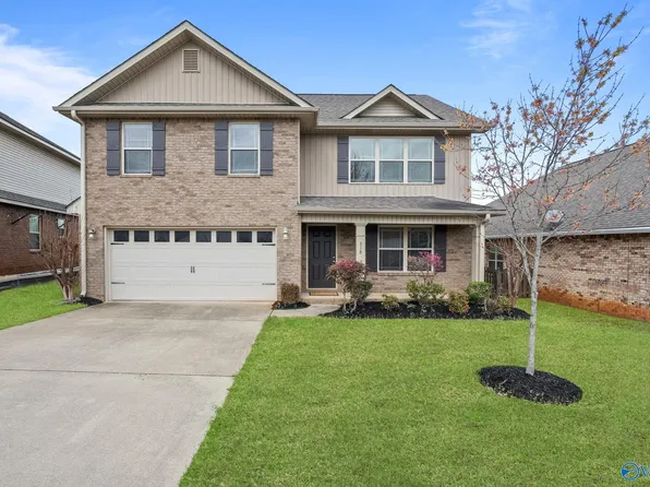 318 Beaver Ridge Trl SW, Huntsville, AL 35824