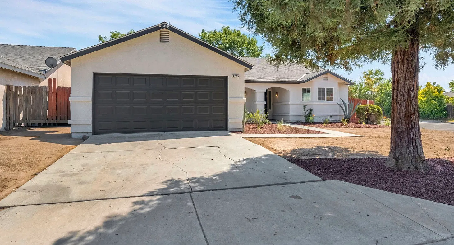 4 bed, 1779 sqft, $2,400 — Photo 1