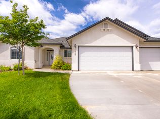 1346 Jen Ct, Redding, CA 96001