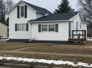 155 Young St, Jesup, IA